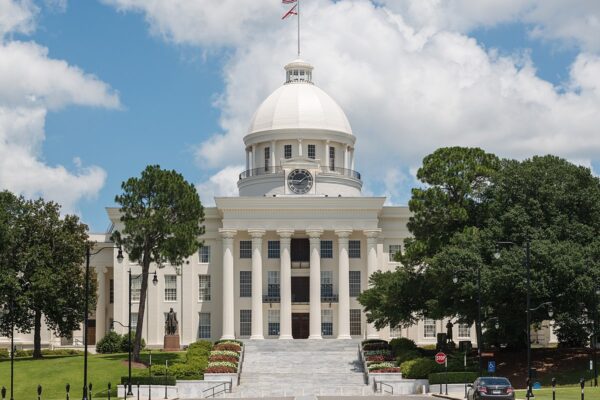 Alabama_State_Capitol,_Montgomery,_West_view_20160713_1